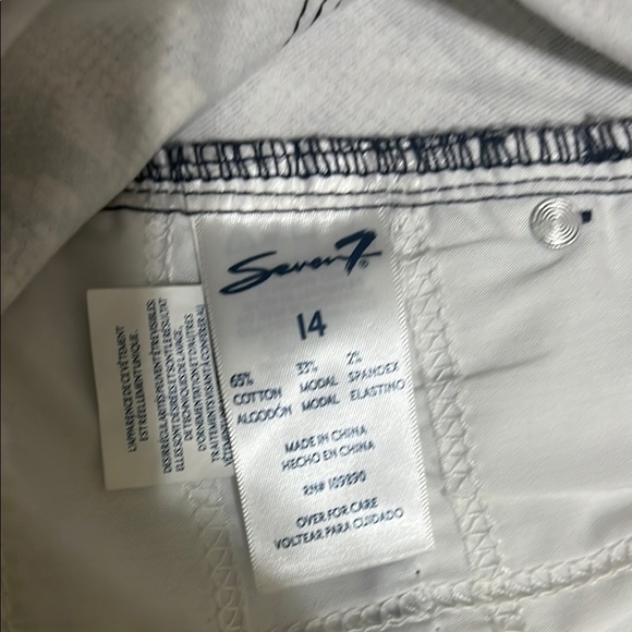 Seven7 Black and White Skinny Pants with Vintage Print - Picture 8 of 10